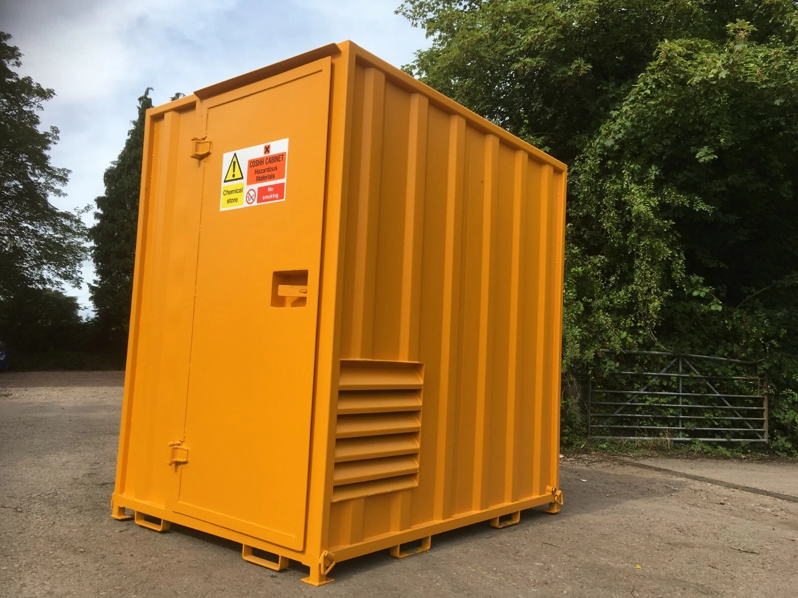 7ft x 5ft (2.2m x 1.6m) Secure Walk In Steel Chem store/Hazardous Material Store view 7