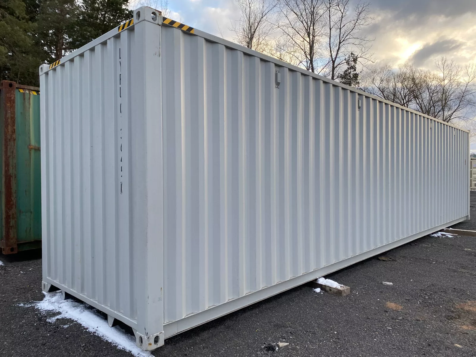 New 40′ One-Trip Shipping Container With Side Doors view 4